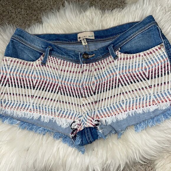 Roxy Shorts Womens size 30 jeans Aztec Woven embroidered denim - Picture 4 of 11